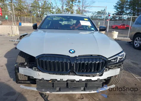 2025 BMW 330I xDrive z USA, uszkodzony, nr VIN 3MW89CW07S8F05248